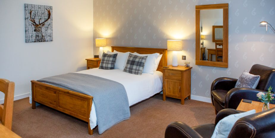 Broadbay House, Superking room with neutral decor with blue highlights.